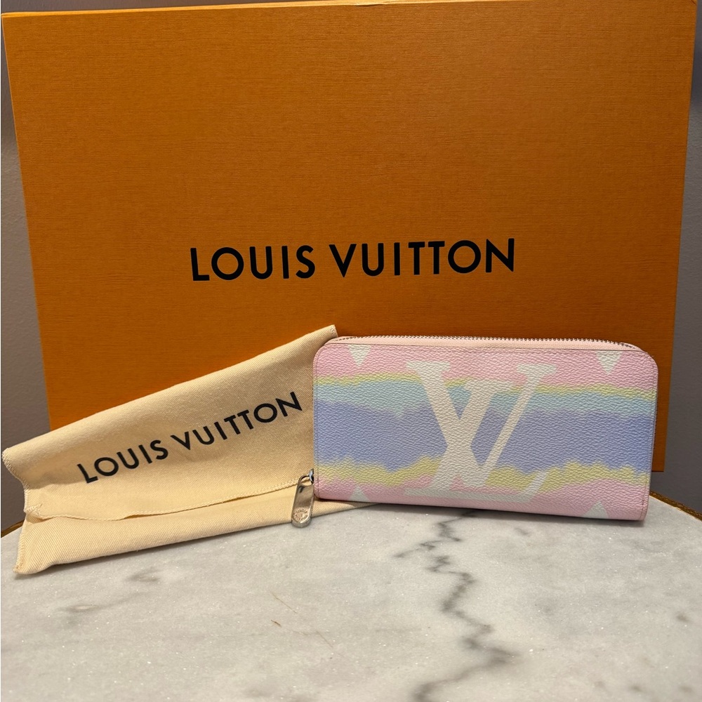 Louis Vuitton Pastel Monogram Canvas Escale Zippy Wallet